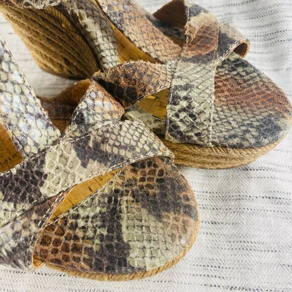 Sofft Leather‎ Snakeskin Wedge Espadrille T-Strap Sandal Size 9 - Picture 3 of 9
